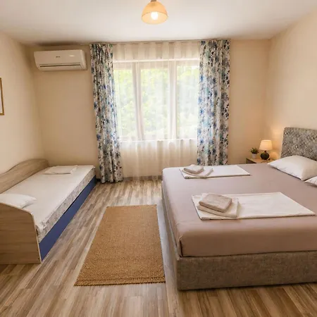 Vip In * Σωζόπολη